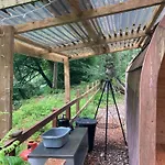 Broomhills Farm River Eco Pods