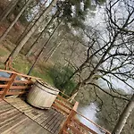 Broomhills Farm River Eco Pods *