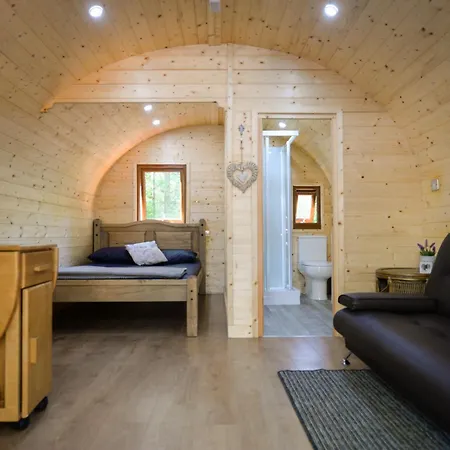 Çiftlik konaklama Broomhills Farm River Eco Pods *