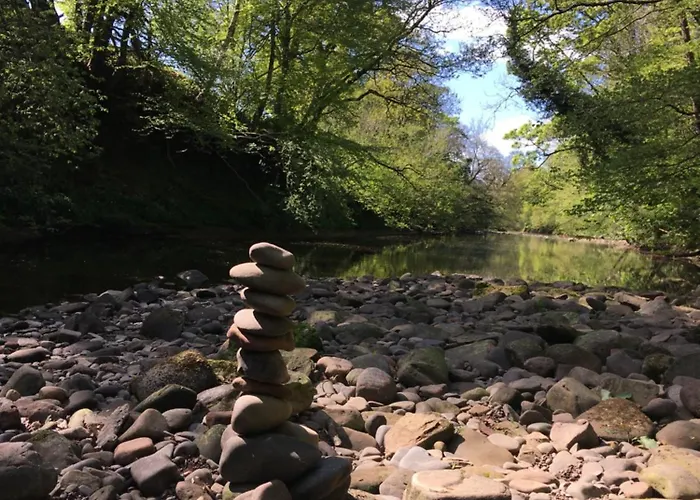 Broomhills Farm River Eco Pods *