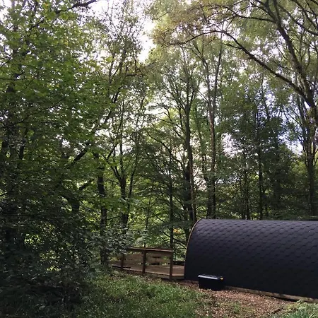 Farm stay Broomhills Farm River Eco Pods *