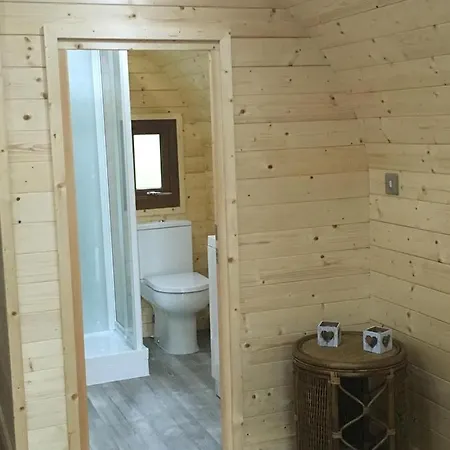 Broomhills Farm River Eco Pods Farm stay *